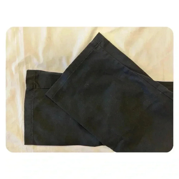 Levi’s Khakis  Classic Fit Black Pants Size 36 - Picture 3 of 9
